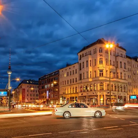 A Stylish Apartment In The Center Of True Berlin Extérieur photo
