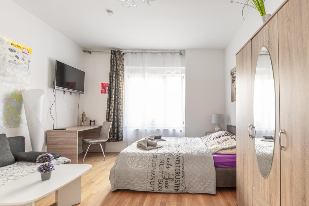 Appartement A Stylish In The Center Of True Berlin