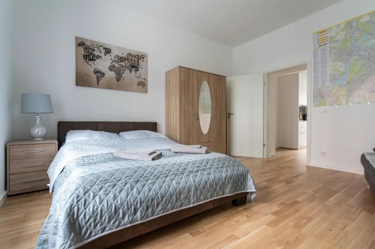 A Stylish In The Center Of True Appartement